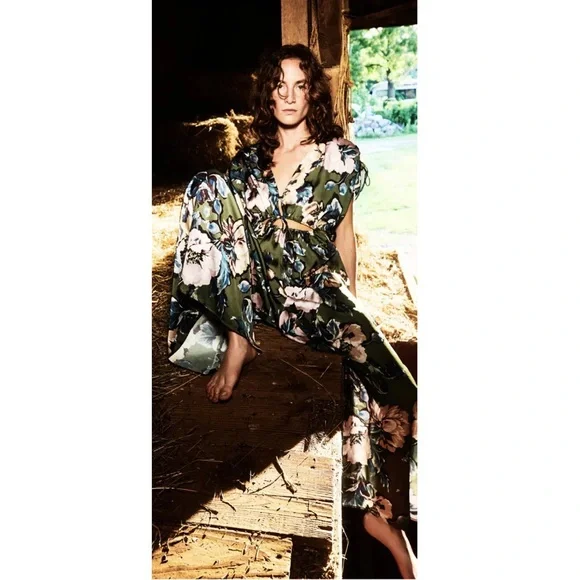 NWOT Zara Floral Print Flowy Junpsuit